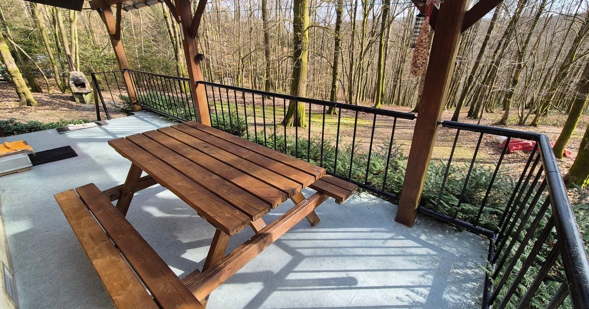 Chalet Woodpecker Viroinval